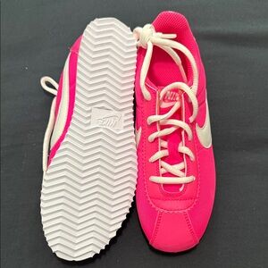 Nike Kids Sneakers in Pink and White